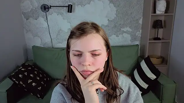 LesleySky online show from February 22, 2026, 6:09 pm