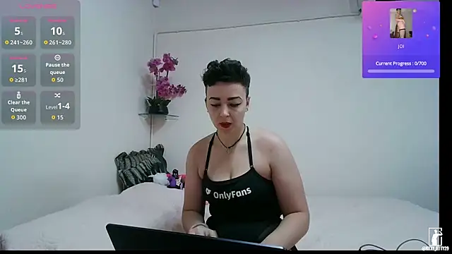 Snapshot of kittyfitty29 chatting on May 4, 2026, 11:29 pm kittyfitty29 online show from May 4, 2026, 11:29 pm