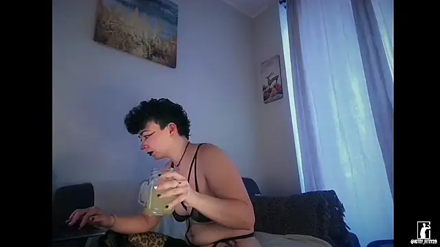 kittyfitty29 online show from March 4, 2026, 6:59 pm