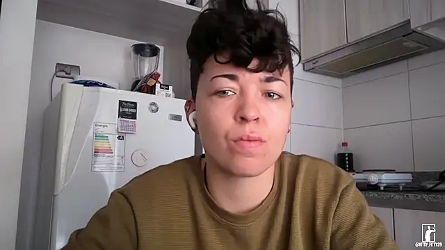 kittyfitty29 online show from February 27, 2026, 3:23 pm