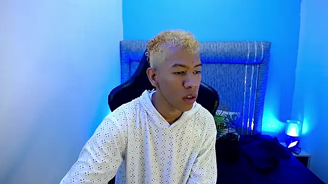 Snapshot of Taylerr_19 chatting on February 10, 2026, 3:16 am Taylerr 19 online show from February 10, 2026, 3:16 am