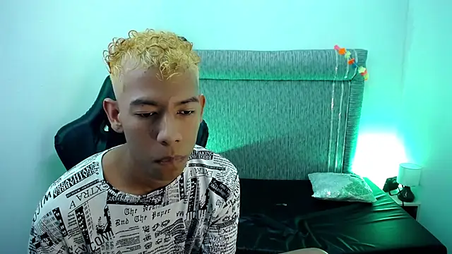 Snapshot of Taylerr_19 chatting on February 9, 2026, 3:04 am Taylerr 19 online show from February 9, 2026, 3:04 am