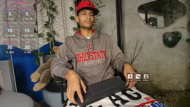 ItsZairen online show from May 26, 2026, 3:37 am