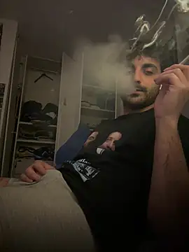 Snapshot of elia2711 chatting on February 19, 2026, 2:41 am elia2711 online show from February 19, 2026, 2:41 am