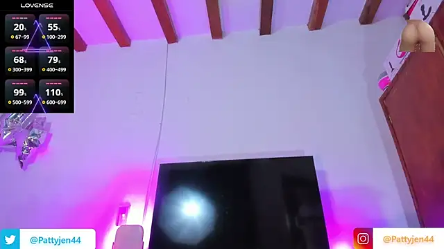 pattyjenkinss online show from April 23, 2026, 10:44 pm