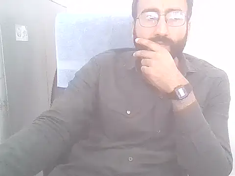 Snapshot of Ronny69y chatting on February 18, 2026, 7:28 am Ronny69y online show from February 18, 2026, 7:28 am