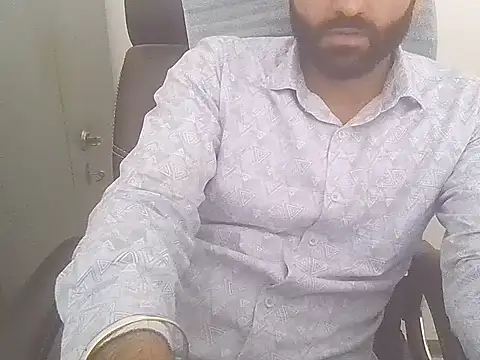 Snapshot of Ronny69y chatting on February 23, 2026, 5:19 am Ronny69y online show from February 23, 2026, 5:19 am