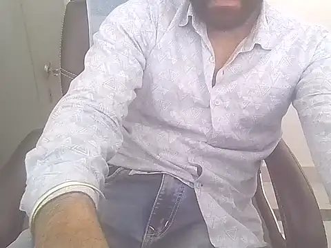 Snapshot of Ronny69y chatting on February 19, 2026, 5:59 am Ronny69y online show from February 19, 2026, 5:59 am