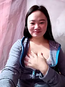 lisn-cute online show from April 26, 2026, 1:14 am