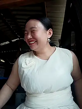 Snapshot of lisn-cute chatting on March 31, 2026, 1:51 am lisn-cute online show from March 31, 2026, 1:51 am