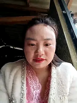 lisn-cute online show from April 29, 2026, 4:05 am