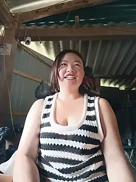 lisn-cute online show from June 11, 2026, 2:22 am