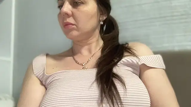 Darsy Rox online show from May 26, 2026, 5:44 pm