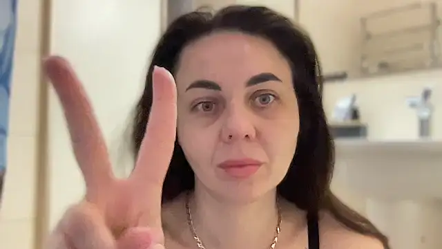 Darsy Rox online show from May 3, 2026, 7:46 am