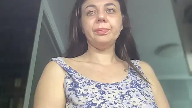 Darsy Rox online show from May 19, 2026, 3:24 am