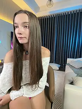 AnnyShore online show from April 7, 2026, 12:01 am