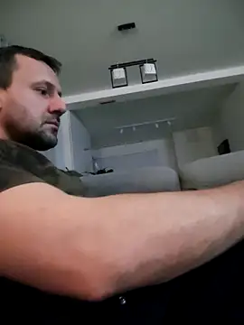 Snapshot of defaktor chatting on February 27, 2026, 8:52 pm defaktor online show from February 27, 2026, 8:52 pm