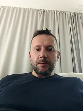 defaktor online show from May 10, 2026, 9:35 am