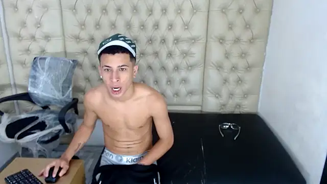 keiandrenne online show from February 19, 2026, 2:19 am