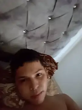 maykyboyx online show from May 24, 2026, 7:58 pm