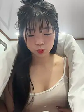 cuty lusy online show from March 6, 2026, 2:28 am