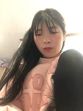 cuty lusy online show from March 19, 2026, 3:50 am