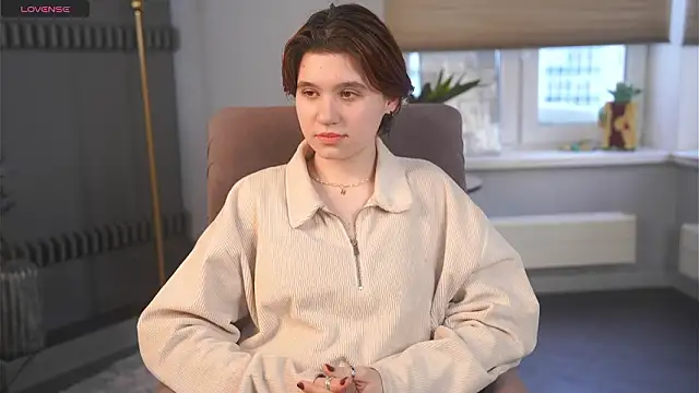 Snapshot of BelleHayton chatting on February 13, 2026, 4:23 am BelleHayton online show from February 13, 2026, 4:23 am