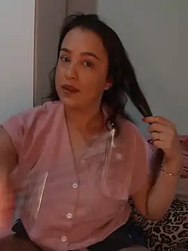 Snapshot of lolo9955 chatting on February 15, 2026, 3:33 pm lolo9955 online show from February 15, 2026, 3:33 pm