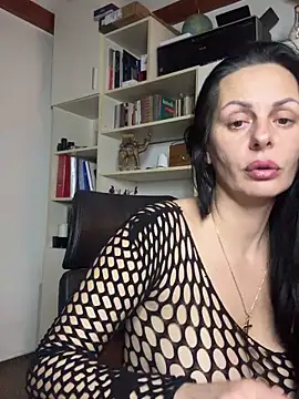 MiriamDelyn online show from March 18, 2026, 8:53 pm