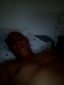 feri1985 online show from April 18, 2026, 8:53 pm