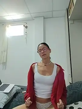 SophiaRemington online show from May 11, 2026, 4:04 pm