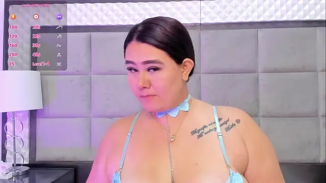 Snapshot of SophieWheeler chatting on February 22, 2026, 12:40 pm SophieWheeler online show from February 22, 2026, 12:40 pm