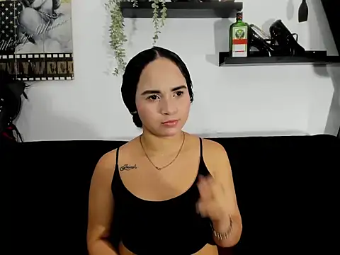  zara rosse online show from April 11, 2026, 3:05 pm