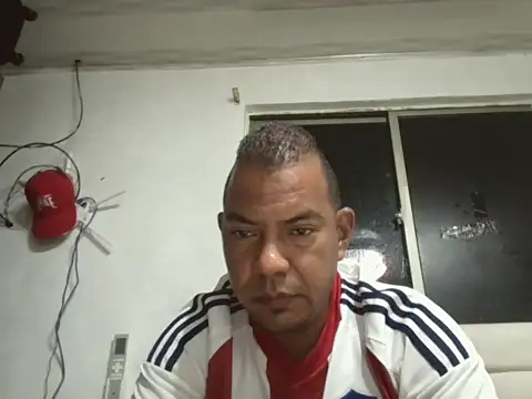 Snapshot of Quillero18 chatting on February 8, 2026, 1:25 am Quillero18 online show from February 8, 2026, 1:25 am