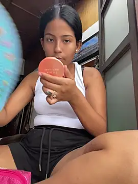 Snapshot of BabyFoxy chatting on July 12, 2026, 12:00 am BabyFoxy online show from July 12, 2026, 12:00 am