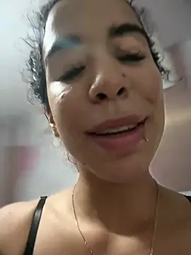 Snapshot of Woo_isDaphne chatting on March 20, 2026, 10:44 pm Woo isDaphne online show from March 20, 2026, 10:44 pm