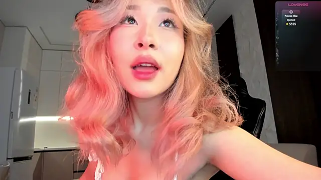 Snapshot of amy_akime chatting on July 17, 2026, 3:53 pm amy akime online show from July 17, 2026, 3:53 pm