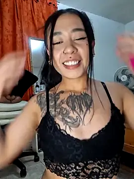 Snapshot of Zafira_glow chatting on April 2, 2026, 11:44 pm Zafira glow online show from April 2, 2026, 11:44 pm