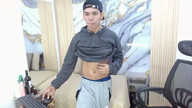 DaviidBuckx  online show from May 21, 2026, 3:15 am
