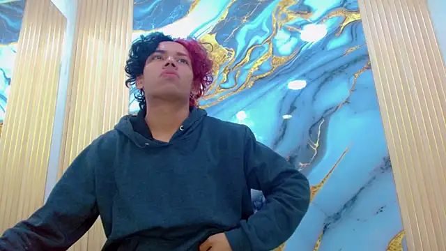 Snapshot of DaviidBuckx_ chatting on April 8, 2026, 2:35 am DaviidBuckx online show from April 8, 2026, 2:35 am