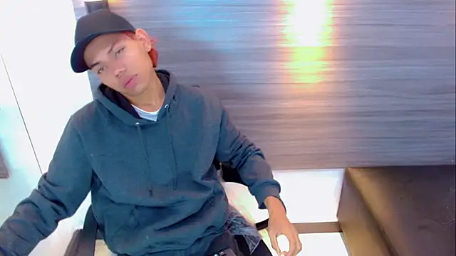 Snapshot of DaviidBuckx_ chatting on April 12, 2026, 2:04 am DaviidBuckx online show from April 12, 2026, 2:04 am