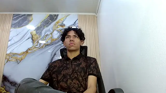 Snapshot of DaviidBuckx_ chatting on March 17, 2026, 2:14 am DaviidBuckx online show from March 17, 2026, 2:14 am