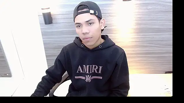 DaviidBuckx  online show from May 17, 2026, 8:20 pm