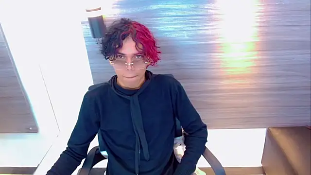 Snapshot of DaviidBuckx_ chatting on April 13, 2026, 2:48 am DaviidBuckx online show from April 13, 2026, 2:48 am