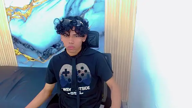 Snapshot of DaviidBuckx_ chatting on March 29, 2026, 2:02 am DaviidBuckx online show from March 29, 2026, 2:02 am