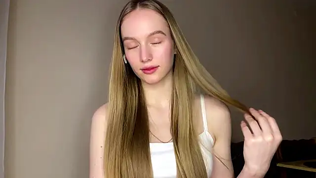 Snapshot of Viktoria_Vibes chatting on February 16, 2026, 3:10 pm Viktoria Vibes online show from February 16, 2026, 3:10 pm