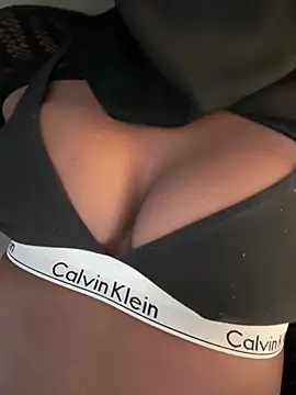 KiaraAmara online show from April 9, 2026, 4:13 pm