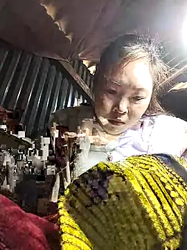 Snapshot of Yiyoongg chatting on March 10, 2026, 2:26 am Yiyoongg online show from March 10, 2026, 2:26 am