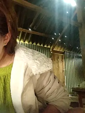 Snapshot of Yiyoongg chatting on March 7, 2026, 3:02 am Yiyoongg online show from March 7, 2026, 3:02 am