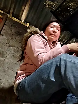 Snapshot of Yiyoongg chatting on March 18, 2026, 2:58 am Yiyoongg online show from March 18, 2026, 2:58 am